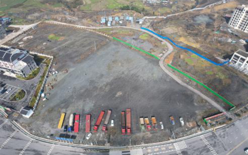 三穗南站左右側(cè)土地處置