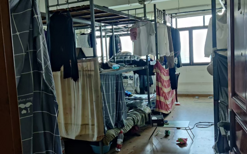 貴州省機(jī)關(guān)事務(wù)管理局國(guó)有資產(chǎn)管理服務(wù)中心貴陽市云巖區(qū)花溪大道北段128號(hào)靈達(dá)新苑B棟3層1-3號(hào)、B1單元4層1號(hào)房屋招租