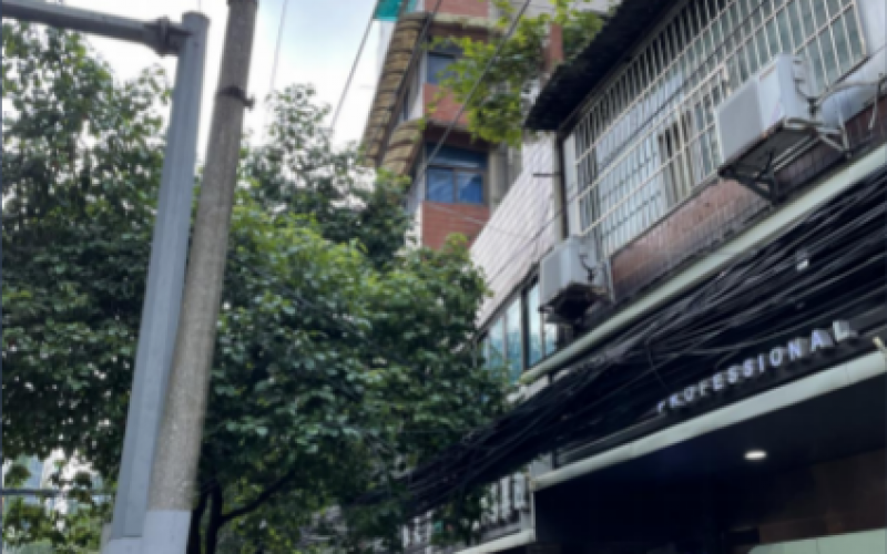 貴陽(yáng)市云巖區(qū)金倉(cāng)路40號(hào)附2號(hào)門(mén)面招租